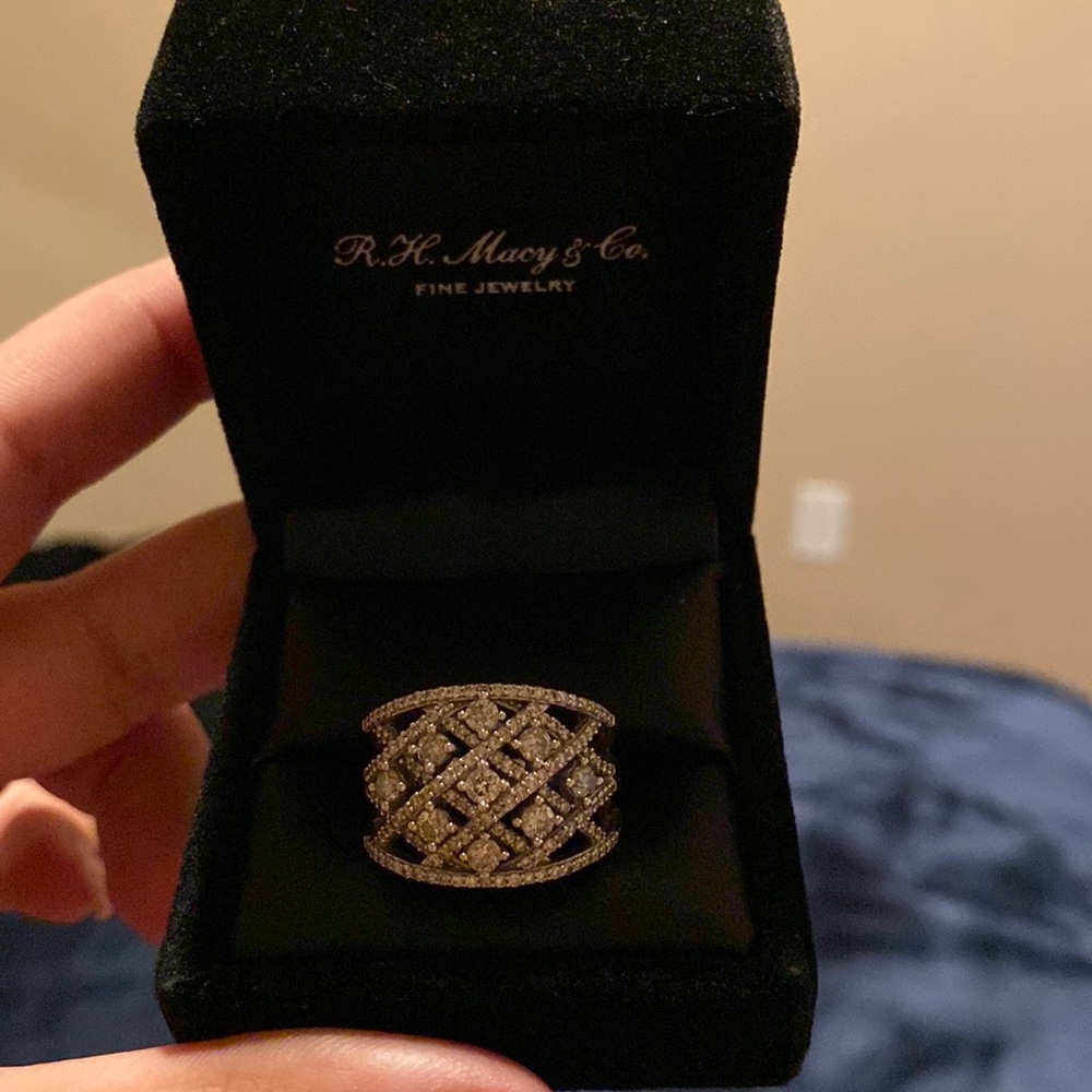 Macy’s Diamond Lattice Ring 1.5ctw sz 8.25
